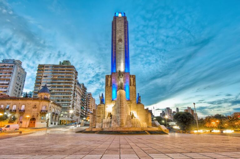 Monumento A La Bandera