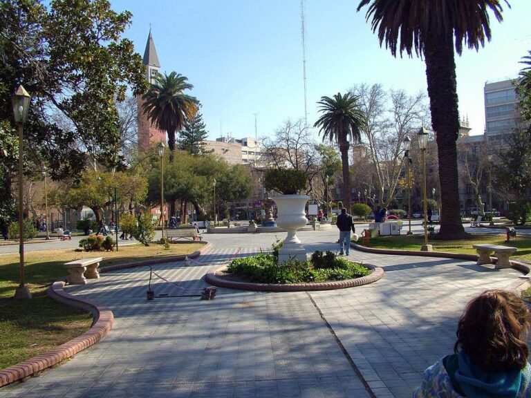 Plaza 25 De Mayo