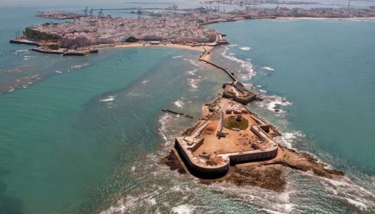 Schloss von San Sebastián in Cádiz