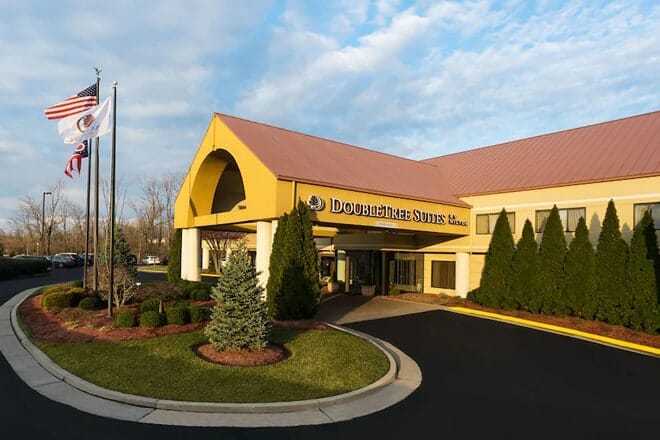 Doubletree-Suiten von Hilton Cincinnati – blaue Asche