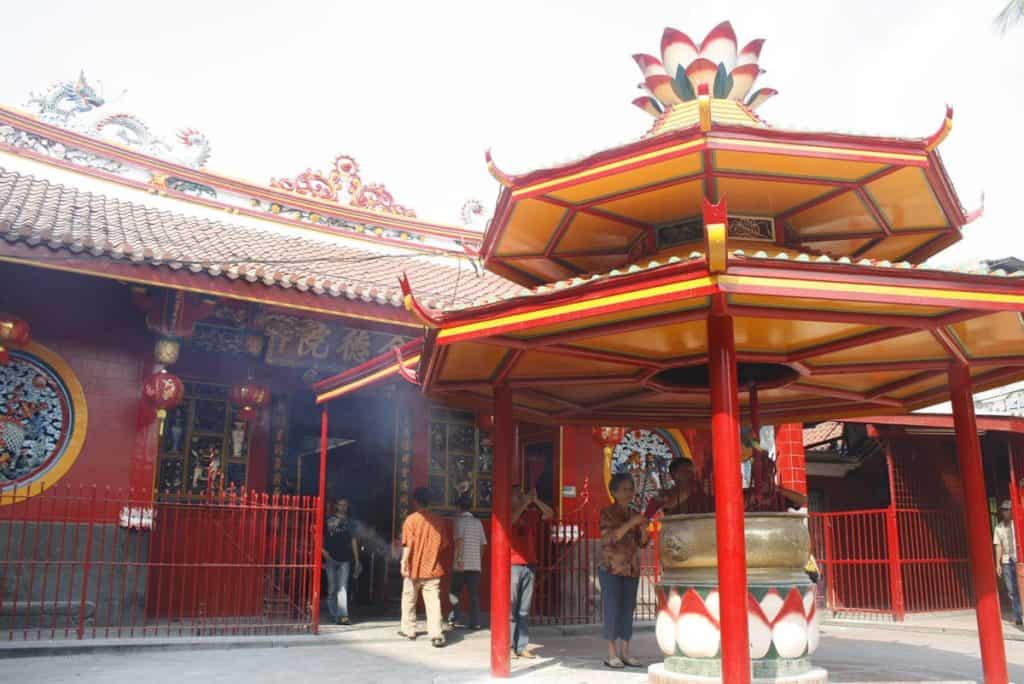 Jin De Yuan Front Anbetung
