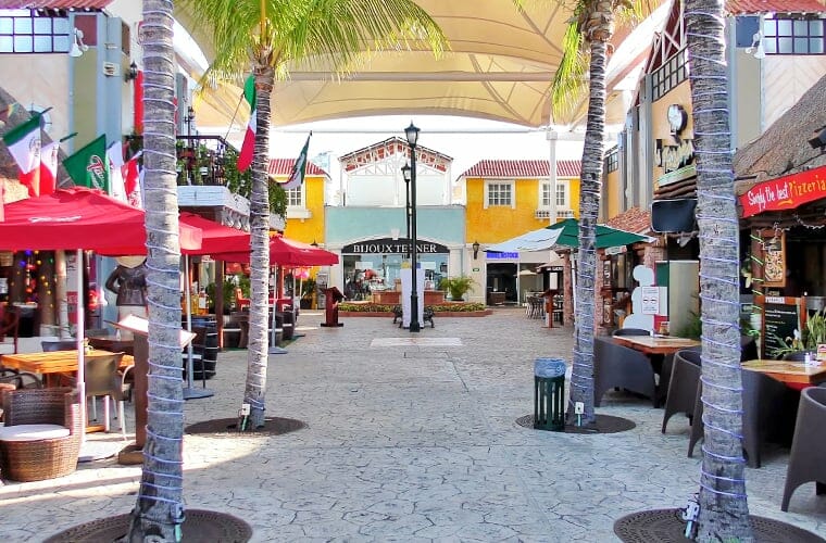 Einkaufsdorf La Isla
