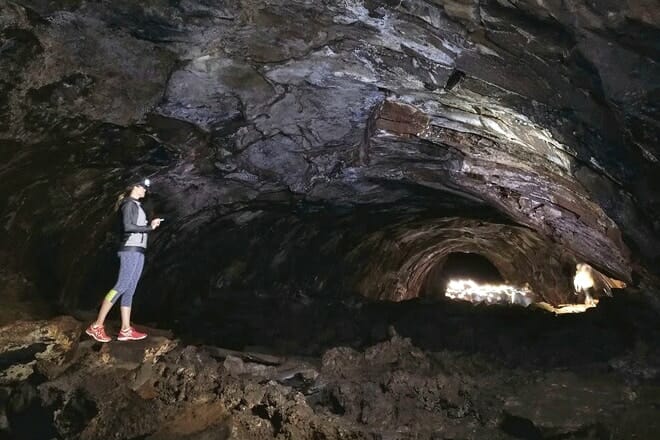 Höhle des Lavaflusses
