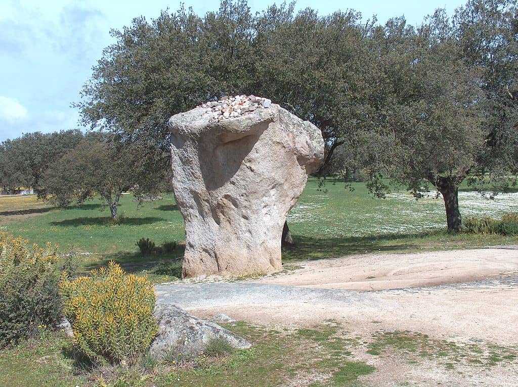 Rocha Dos Namorados
