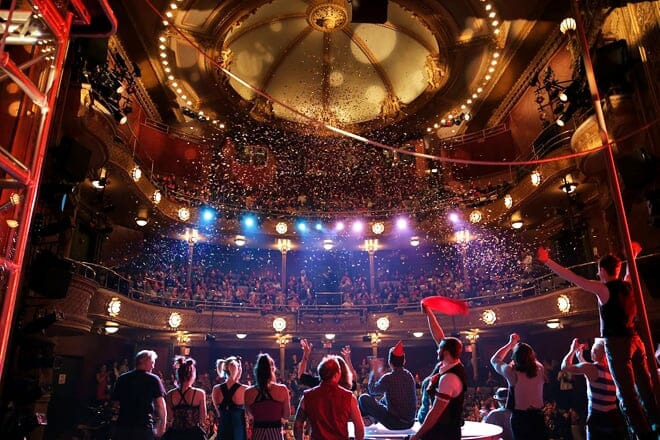 das neue Siegestheater