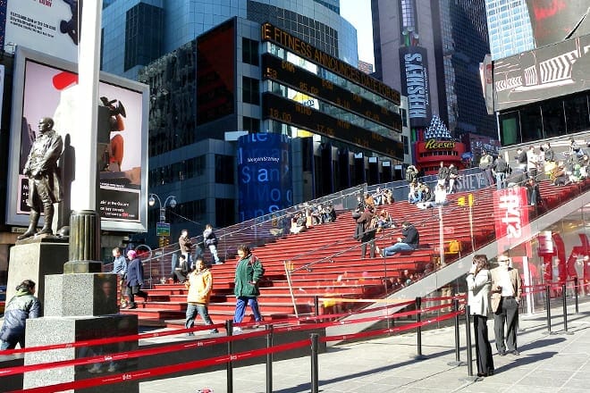 Times Square rote Schritte