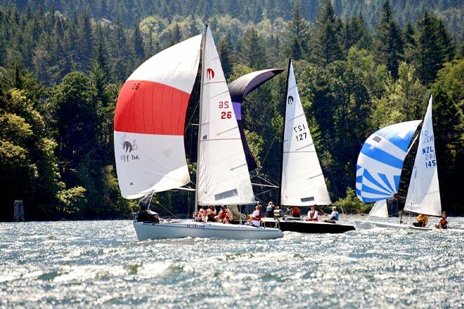 Yachtsegeln in der Columbia River Gorge