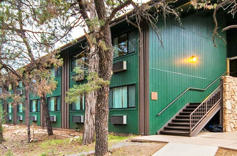 Yavapai-Lodge